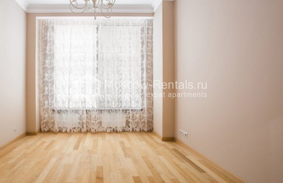Photo #9 5-room (4 BR) apartment for <a href="http://moscow-rentals.ru/en/articles/long-term-rent" target="_blank">a long-term</a> rent
 in Russia, Moscow, Eropkinskyi lane, 16/23