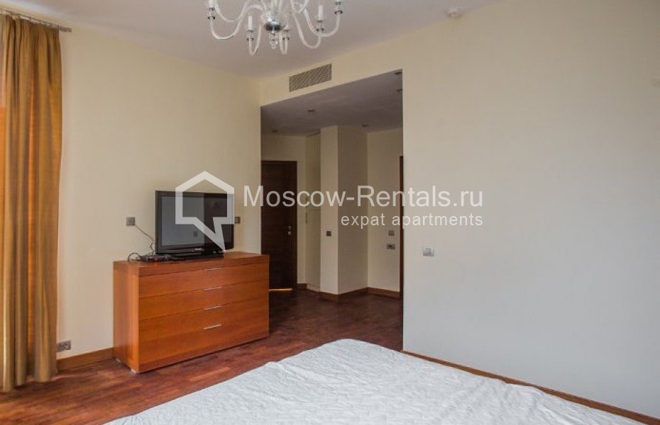 Photo #7 5-room (4 BR) apartment for <a href="http://moscow-rentals.ru/en/articles/long-term-rent" target="_blank">a long-term</a> rent
 in Russia, Moscow, 1st Zachatievskyi lane, 5