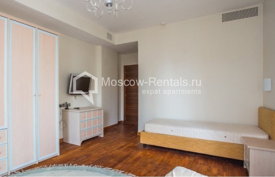 Photo #10 5-room (4 BR) apartment for <a href="http://moscow-rentals.ru/en/articles/long-term-rent" target="_blank">a long-term</a> rent
 in Russia, Moscow, 1st Zachatievskyi lane, 5
