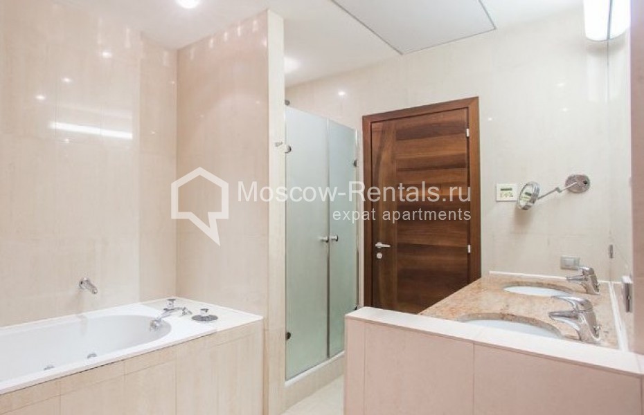 Photo #14 5-room (4 BR) apartment for <a href="http://moscow-rentals.ru/en/articles/long-term-rent" target="_blank">a long-term</a> rent
 in Russia, Moscow, 1st Zachatievskyi lane, 5