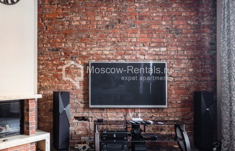 Photo #2 4-room (3 BR) apartment for <a href="http://moscow-rentals.ru/en/articles/long-term-rent" target="_blank">a long-term</a> rent
 in Russia, Moscow, Sverchkov lane, 10