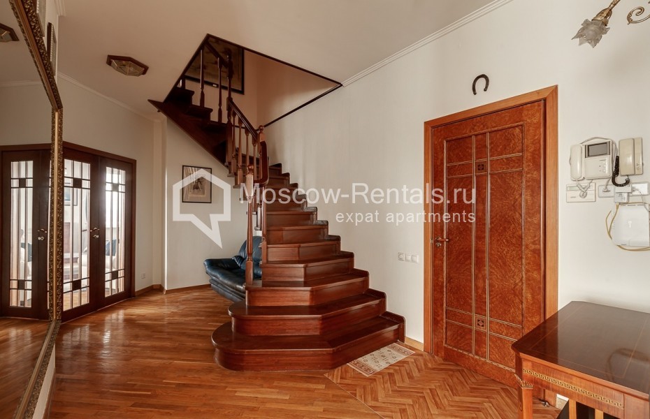 Photo #8 4-room (3 BR) apartment for <a href="http://moscow-rentals.ru/en/articles/long-term-rent" target="_blank">a long-term</a> rent
 in Russia, Moscow, Gilyarovskogo str, 4К1