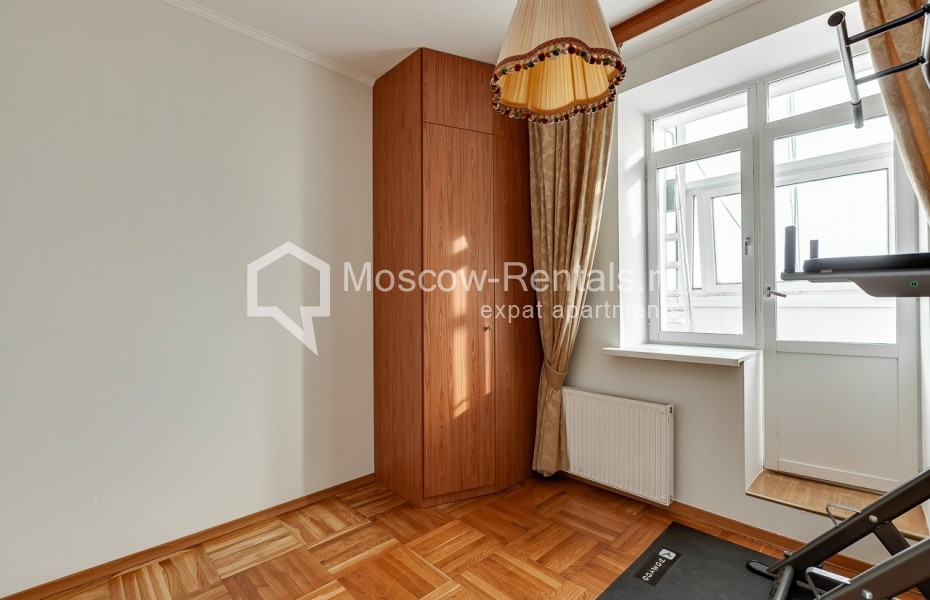 Photo #21 4-room (3 BR) apartment for <a href="http://moscow-rentals.ru/en/articles/long-term-rent" target="_blank">a long-term</a> rent
 in Russia, Moscow, Gilyarovskogo str, 4К1
