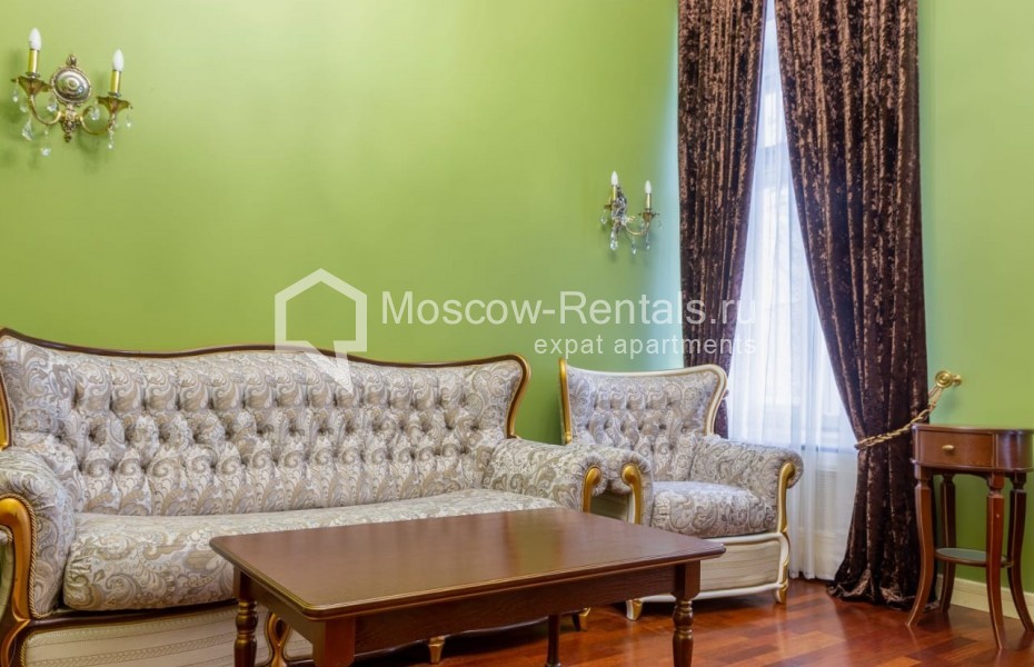 Photo #4 3-room (2 BR) apartment for <a href="http://moscow-rentals.ru/en/articles/long-term-rent" target="_blank">a long-term</a> rent
 in Russia, Moscow, Stoleshnikov lane, 9С3