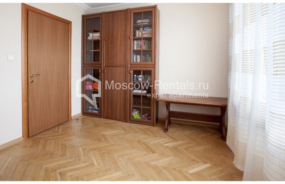 Photo #11 4-room (3 BR) apartment for <a href="http://moscow-rentals.ru/en/articles/long-term-rent" target="_blank">a long-term</a> rent
 in Russia, Moscow, Protopopovskyi lane, 6