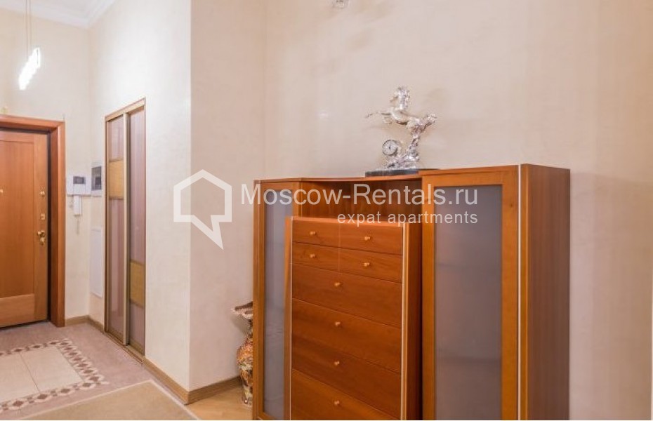 Photo #10 3-room (2 BR) apartment for <a href="http://moscow-rentals.ru/en/articles/long-term-rent" target="_blank">a long-term</a> rent
 in Russia, Moscow, Solyanka str, 1/2С2