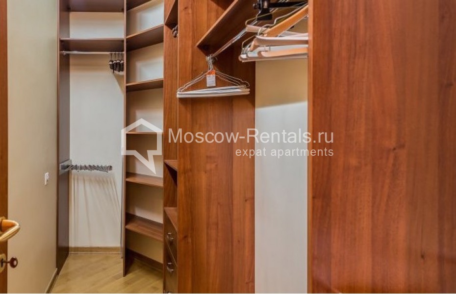 Photo #6 3-room (2 BR) apartment for <a href="http://moscow-rentals.ru/en/articles/long-term-rent" target="_blank">a long-term</a> rent
 in Russia, Moscow, Solyanka str, 1/2С2