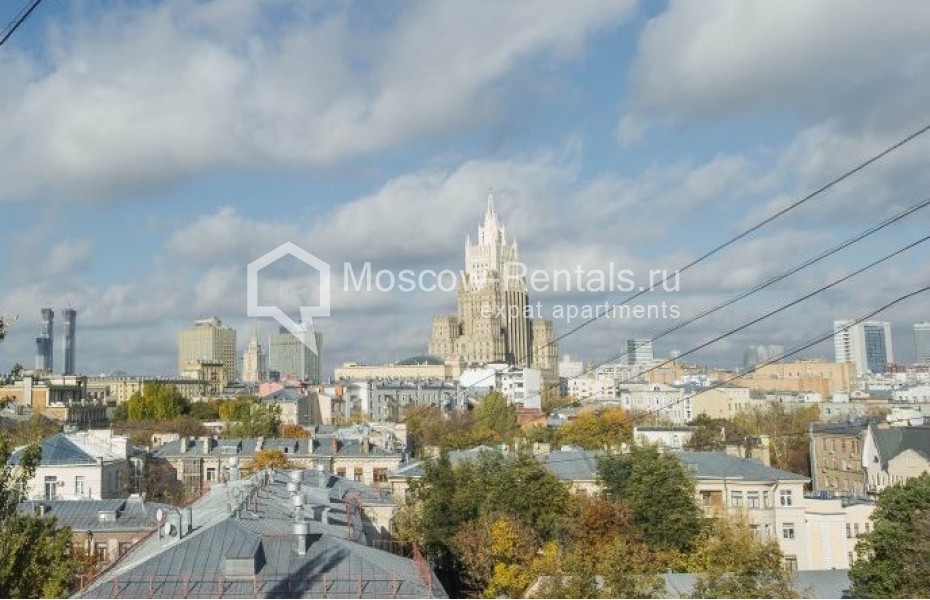 Photo #14 3-room (2 BR) apartment for <a href="http://moscow-rentals.ru/en/articles/long-term-rent" target="_blank">a long-term</a> rent
 in Russia, Moscow, Prechistenka str, 30/2