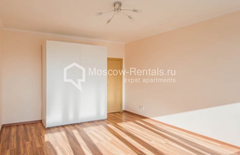 Photo #4 3-room (2 BR) apartment for <a href="http://moscow-rentals.ru/en/articles/long-term-rent" target="_blank">a long-term</a> rent
 in Russia, Moscow, Prechistenka str, 30/2