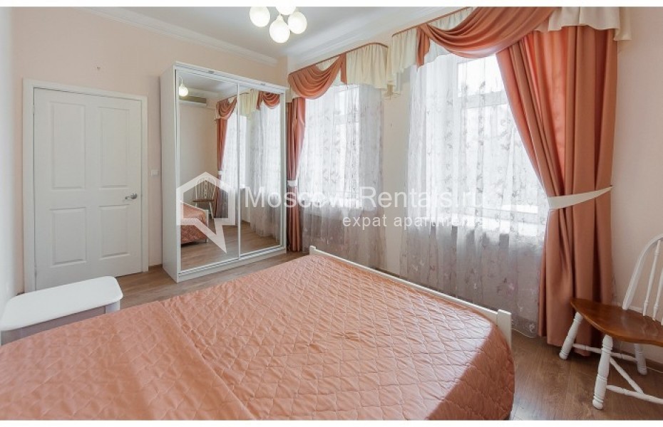 Photo #7 3-room (2 BR) apartment for <a href="http://moscow-rentals.ru/en/articles/long-term-rent" target="_blank">a long-term</a> rent
 in Russia, Moscow, Novinskyi blv, 1/2