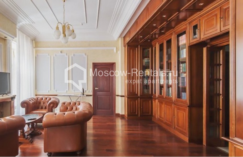 Photo #2 4-room (3 BR) apartment for <a href="http://moscow-rentals.ru/en/articles/long-term-rent" target="_blank">a long-term</a> rent
 in Russia, Moscow, Romanov lane, 3С7