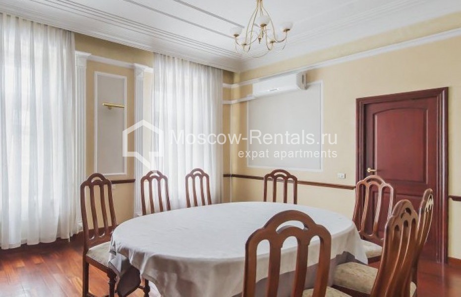 Photo #4 4-room (3 BR) apartment for <a href="http://moscow-rentals.ru/en/articles/long-term-rent" target="_blank">a long-term</a> rent
 in Russia, Moscow, Romanov lane, 3С7