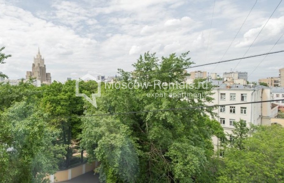 Photo #17 3-room (2 BR) apartment for <a href="http://moscow-rentals.ru/en/articles/long-term-rent" target="_blank">a long-term</a> rent
 in Russia, Moscow, Prechistenka str, 30/2