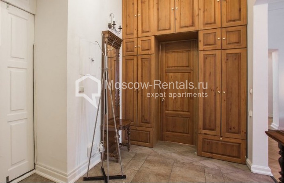Photo #13 4-room (3 BR) apartment for <a href="http://moscow-rentals.ru/en/articles/long-term-rent" target="_blank">a long-term</a> rent
 in Russia, Moscow, Starosadskyi lane, 7/10С7