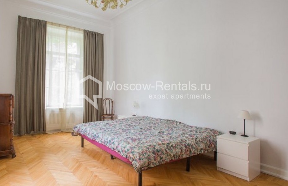 Photo #7 4-room (3 BR) apartment for <a href="http://moscow-rentals.ru/en/articles/long-term-rent" target="_blank">a long-term</a> rent
 in Russia, Moscow, Starosadskyi lane, 7/10С7