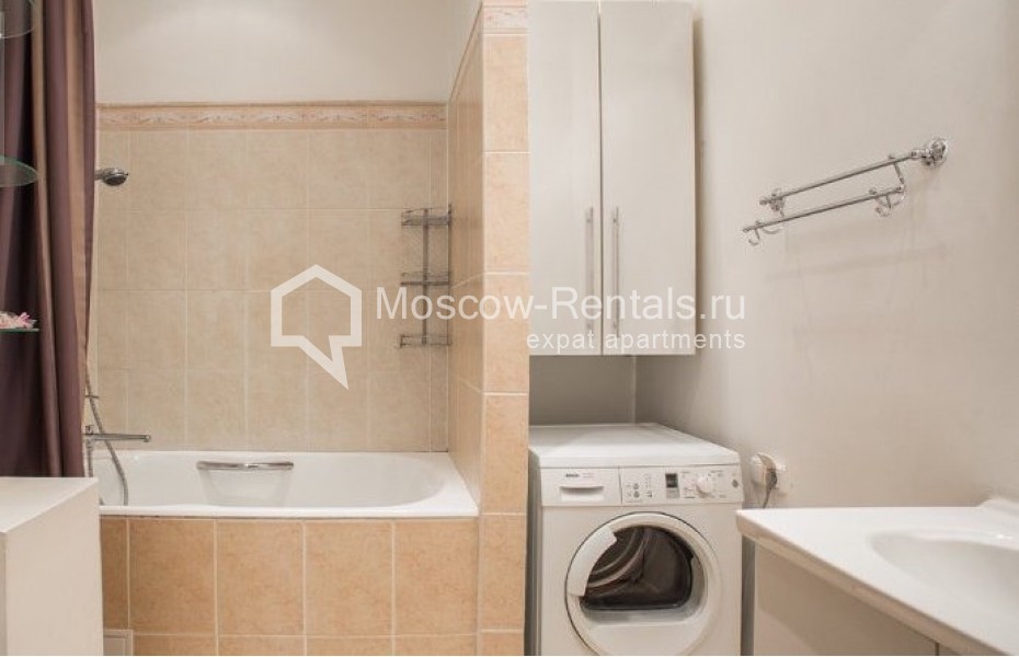 Photo #12 4-room (3 BR) apartment for <a href="http://moscow-rentals.ru/en/articles/long-term-rent" target="_blank">a long-term</a> rent
 in Russia, Moscow, Starosadskyi lane, 7/10С7