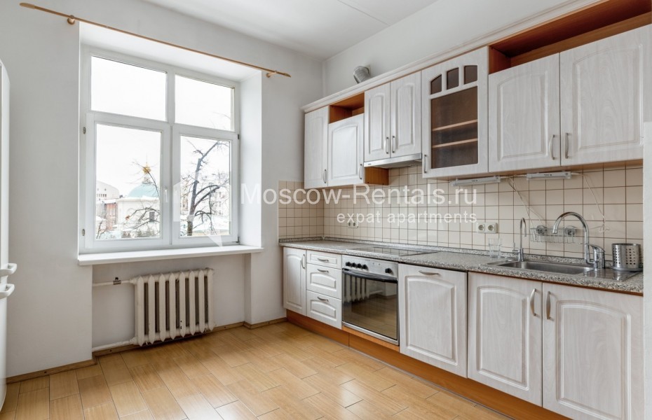 Photo #2 4-room (3 BR) apartment for <a href="http://moscow-rentals.ru/en/articles/long-term-rent" target="_blank">a long-term</a> rent
 in Russia, Moscow, Tverskaya str, 8К2
