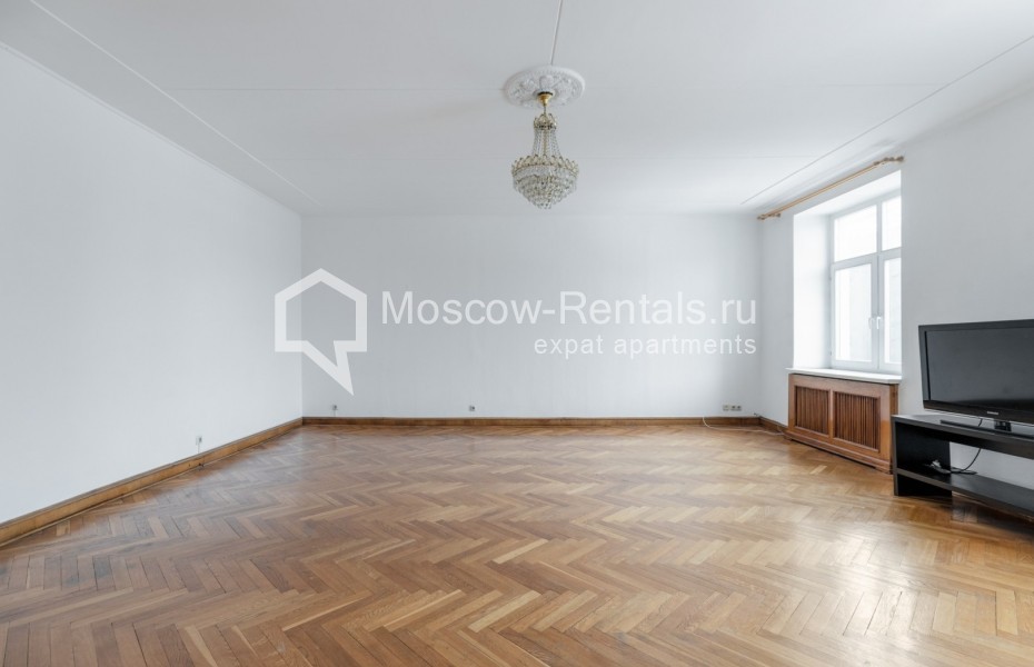 Photo #5 4-room (3 BR) apartment for <a href="http://moscow-rentals.ru/en/articles/long-term-rent" target="_blank">a long-term</a> rent
 in Russia, Moscow, Tverskaya str, 8К2