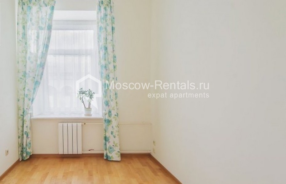 Photo #8 3-room (2 BR) apartment for <a href="http://moscow-rentals.ru/en/articles/long-term-rent" target="_blank">a long-term</a> rent
 in Russia, Moscow, Lukov lane, 4