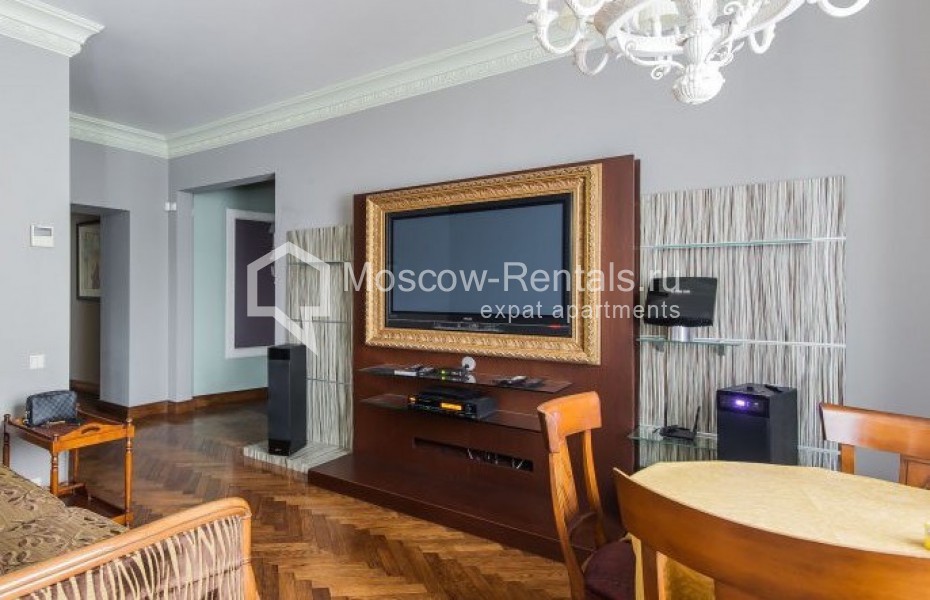 Photo #1 4-room (3 BR) apartment for <a href="http://moscow-rentals.ru/en/articles/long-term-rent" target="_blank">a long-term</a> rent
 in Russia, Moscow, Oruzheinyi lane, 25С1