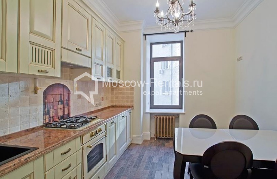 Photo #4 2-room (1 BR) apartment for <a href="http://moscow-rentals.ru/en/articles/long-term-rent" target="_blank">a long-term</a> rent
 in Russia, Moscow, Goncharnaya str, 3С3