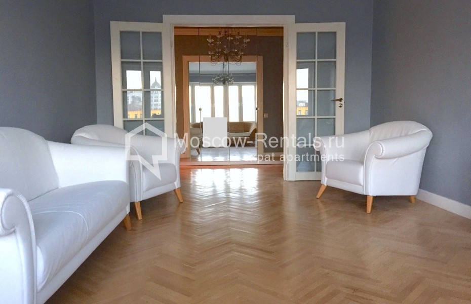 Photo #2 3-room (2 BR) apartment for <a href="http://moscow-rentals.ru/en/articles/long-term-rent" target="_blank">a long-term</a> rent
 in Russia, Moscow, Staropimenovskyi lane, 12/6