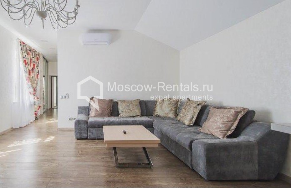 Photo #3 3-room (2 BR) apartment for <a href="http://moscow-rentals.ru/en/articles/long-term-rent" target="_blank">a long-term</a> rent
 in Russia, Moscow, Arbat str, 15/43