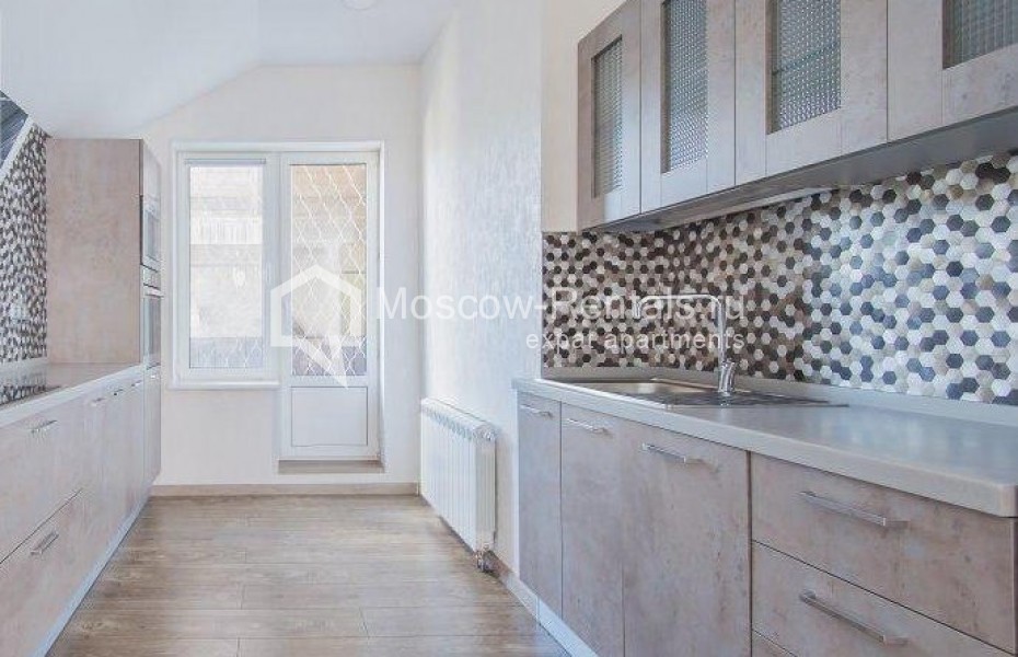 Photo #5 3-room (2 BR) apartment for <a href="http://moscow-rentals.ru/en/articles/long-term-rent" target="_blank">a long-term</a> rent
 in Russia, Moscow, Arbat str, 15/43