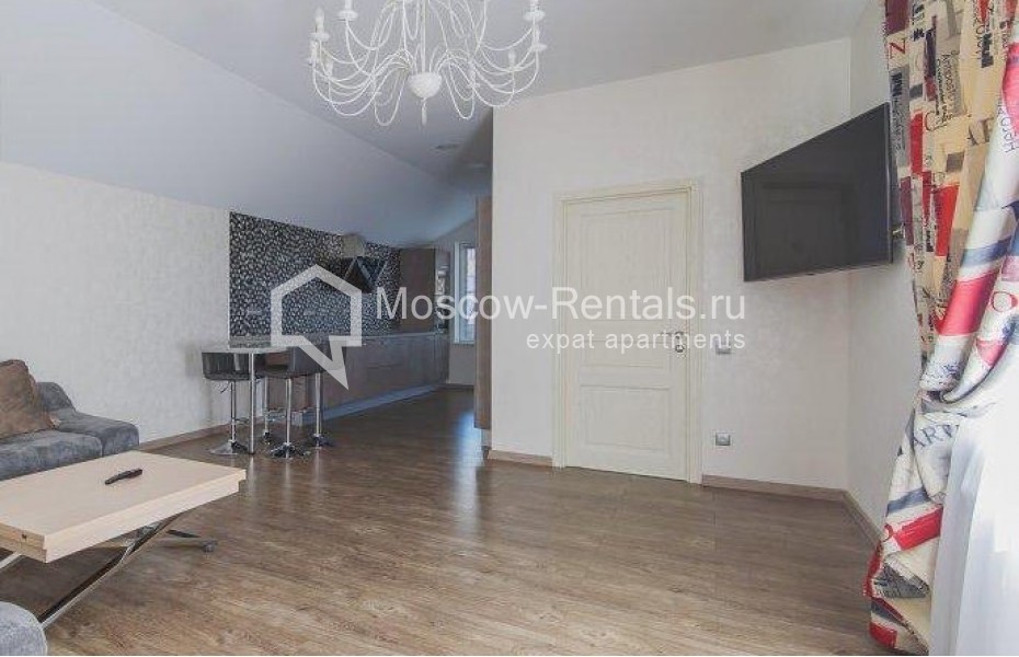 Photo #2 3-room (2 BR) apartment for <a href="http://moscow-rentals.ru/en/articles/long-term-rent" target="_blank">a long-term</a> rent
 in Russia, Moscow, Arbat str, 15/43