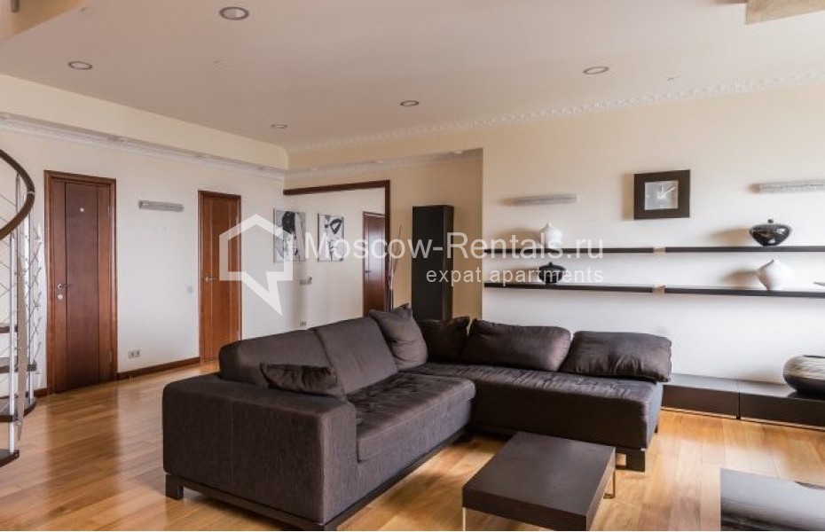 Photo #1 4-room (3 BR) apartment for <a href="http://moscow-rentals.ru/en/articles/long-term-rent" target="_blank">a long-term</a> rent
 in Russia, Moscow, Khoroshevskoe shosse, 16к1
