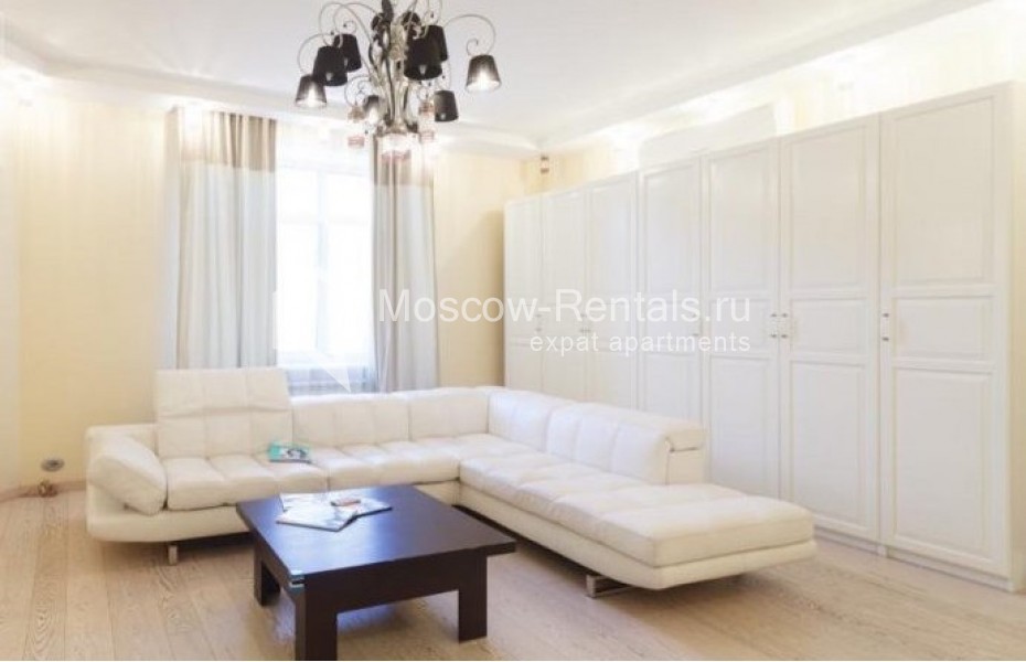 Photo #1 4-room (3 BR) apartment for <a href="http://moscow-rentals.ru/en/articles/long-term-rent" target="_blank">a long-term</a> rent
 in Russia, Moscow, Akademika Tupoleva emb, 15