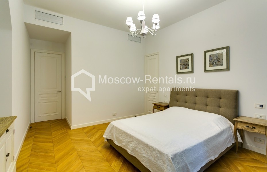 Photo #7 3-room (2 BR) apartment for <a href="http://moscow-rentals.ru/en/articles/long-term-rent" target="_blank">a long-term</a> rent
 in Russia, Moscow, Nikolskaya str, 10/2С2б