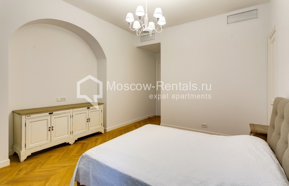 Photo #8 3-room (2 BR) apartment for <a href="http://moscow-rentals.ru/en/articles/long-term-rent" target="_blank">a long-term</a> rent
 in Russia, Moscow, Nikolskaya str, 10/2С2б