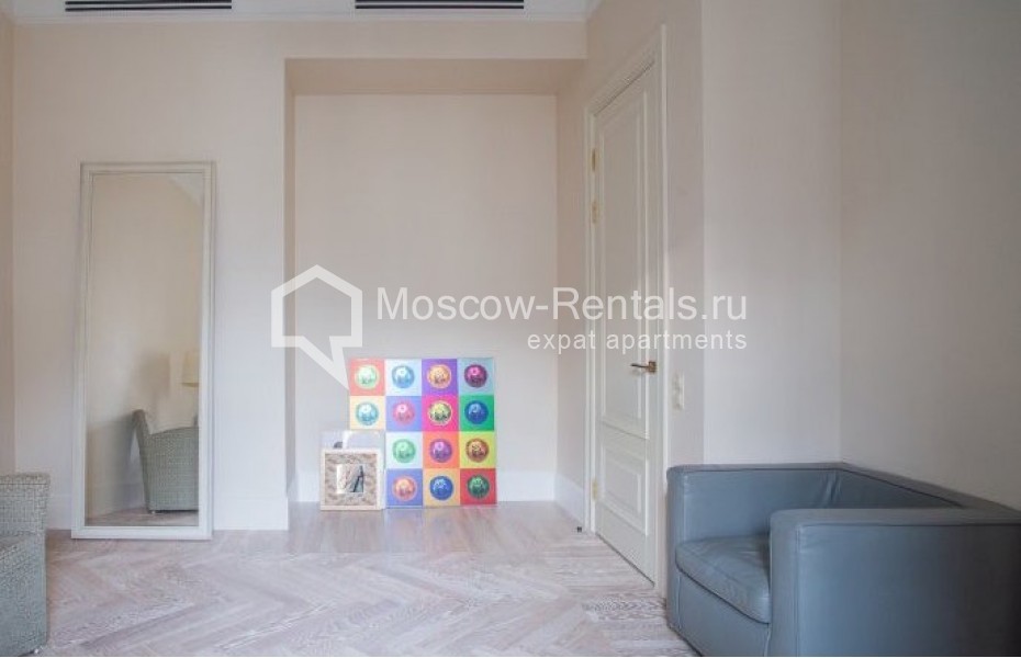 Photo #11 4-room (3 BR) apartment for <a href="http://moscow-rentals.ru/en/articles/long-term-rent" target="_blank">a long-term</a> rent
 in Russia, Moscow, Prechistenka str, 10/2С2б