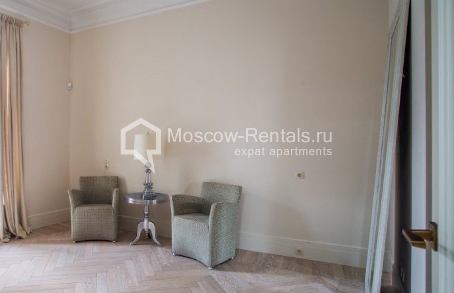 Photo #10 4-room (3 BR) apartment for <a href="http://moscow-rentals.ru/en/articles/long-term-rent" target="_blank">a long-term</a> rent
 in Russia, Moscow, Prechistenka str, 10/2С2б