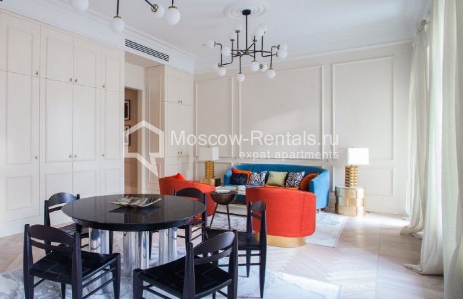 Photo #1 4-room (3 BR) apartment for <a href="http://moscow-rentals.ru/en/articles/long-term-rent" target="_blank">a long-term</a> rent
 in Russia, Moscow, Prechistenka str, 10/2С2б