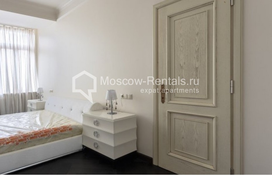 Photo #10 4-room (3 BR) apartment for <a href="http://moscow-rentals.ru/en/articles/long-term-rent" target="_blank">a long-term</a> rent
 in Russia, Moscow, B. Yakimanka str, 22К3
