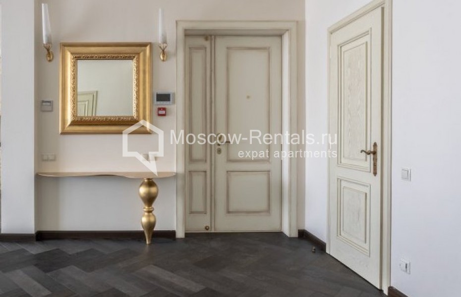 Photo #22 4-room (3 BR) apartment for <a href="http://moscow-rentals.ru/en/articles/long-term-rent" target="_blank">a long-term</a> rent
 in Russia, Moscow, B. Yakimanka str, 22К3