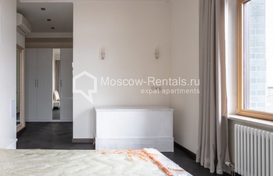 Photo #13 4-room (3 BR) apartment for <a href="http://moscow-rentals.ru/en/articles/long-term-rent" target="_blank">a long-term</a> rent
 in Russia, Moscow, B. Yakimanka str, 22К3