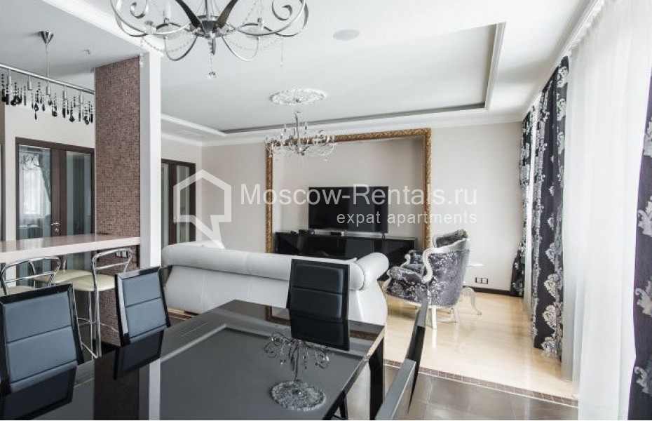 Photo #1 3-room (2 BR) apartment for <a href="http://moscow-rentals.ru/en/articles/long-term-rent" target="_blank">a long-term</a> rent
 in Russia, Moscow, B. Yakimanka str, 50