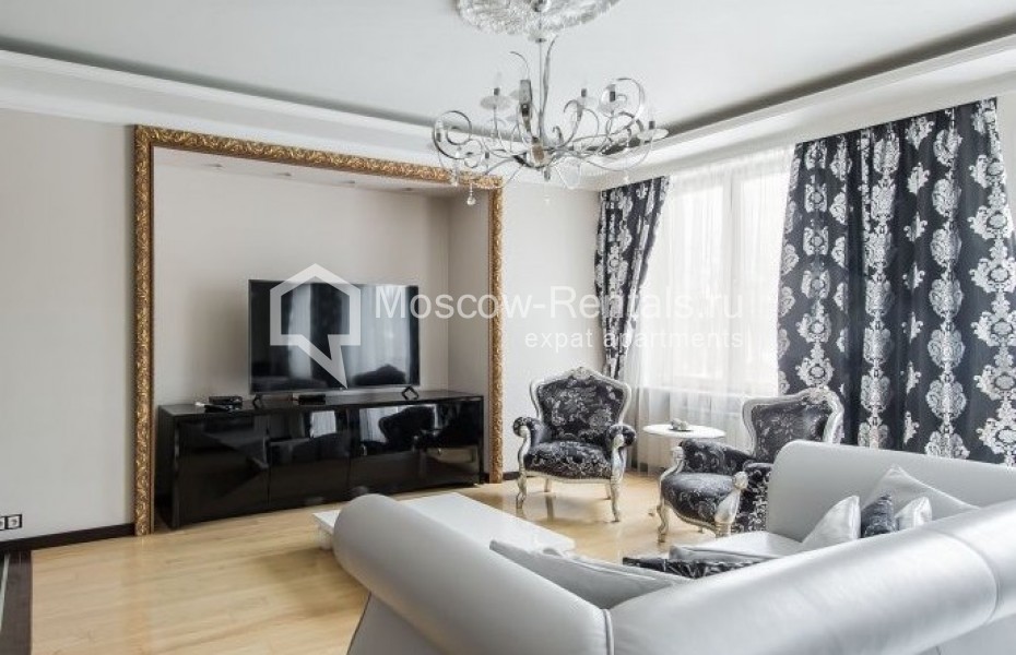 Photo #2 3-room (2 BR) apartment for <a href="http://moscow-rentals.ru/en/articles/long-term-rent" target="_blank">a long-term</a> rent
 in Russia, Moscow, B. Yakimanka str, 50
