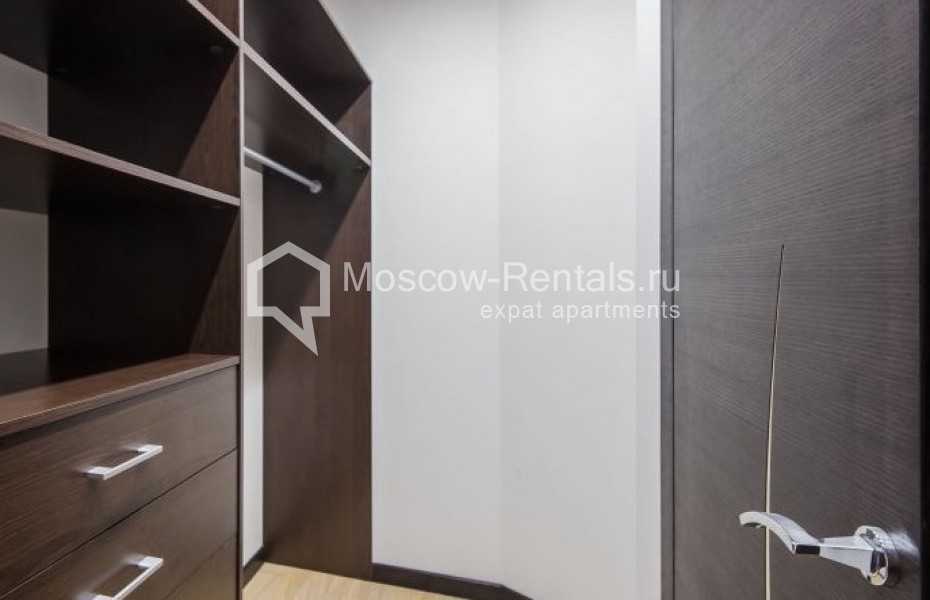 Photo #11 3-room (2 BR) apartment for <a href="http://moscow-rentals.ru/en/articles/long-term-rent" target="_blank">a long-term</a> rent
 in Russia, Moscow, B. Yakimanka str, 50