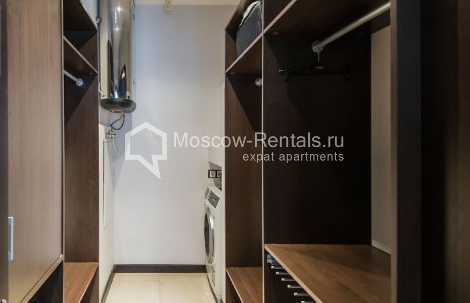 Photo #10 3-room (2 BR) apartment for <a href="http://moscow-rentals.ru/en/articles/long-term-rent" target="_blank">a long-term</a> rent
 in Russia, Moscow, B. Yakimanka str, 50