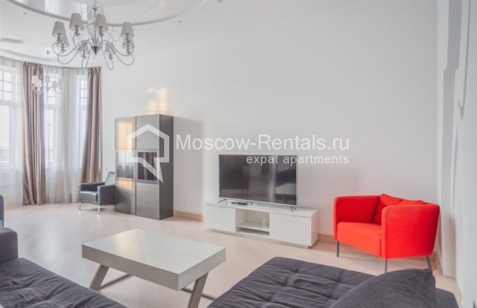 Photo #1 4-room (3 BR) apartment for <a href="http://moscow-rentals.ru/en/articles/long-term-rent" target="_blank">a long-term</a> rent
 in Russia, Moscow, B. Sergievskyi lane, 5