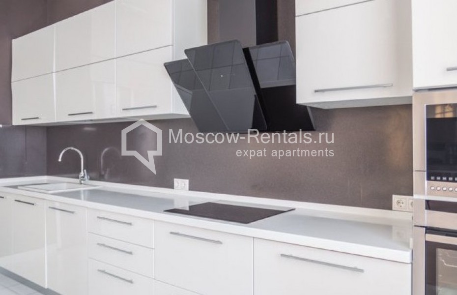 Photo #10 4-room (3 BR) apartment for <a href="http://moscow-rentals.ru/en/articles/long-term-rent" target="_blank">a long-term</a> rent
 in Russia, Moscow, B. Sergievskyi lane, 5