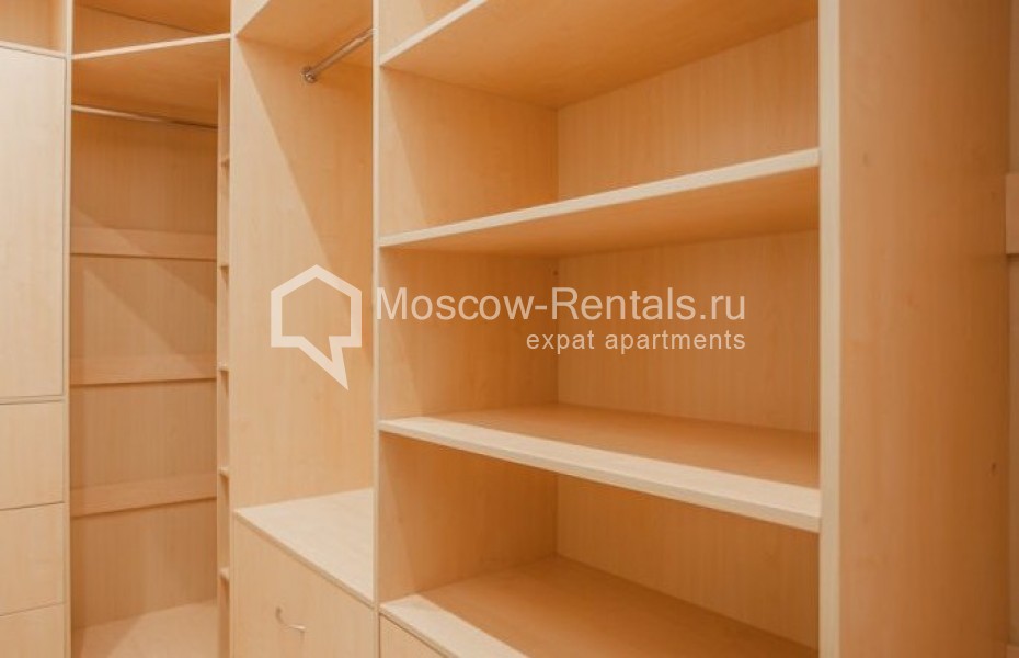 Photo #26 4-room (3 BR) apartment for <a href="http://moscow-rentals.ru/en/articles/long-term-rent" target="_blank">a long-term</a> rent
 in Russia, Moscow, B. Sergievskyi lane, 5