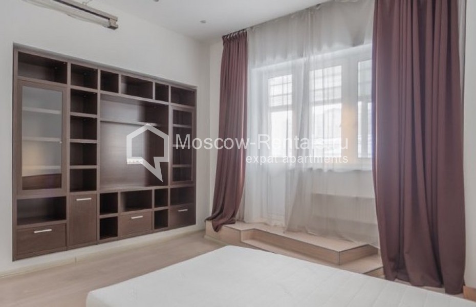 Photo #11 4-room (3 BR) apartment for <a href="http://moscow-rentals.ru/en/articles/long-term-rent" target="_blank">a long-term</a> rent
 in Russia, Moscow, B. Sergievskyi lane, 5