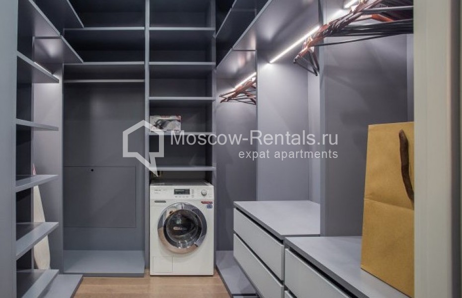 Photo #9 3-room (2 BR) apartment for <a href="http://moscow-rentals.ru/en/articles/long-term-rent" target="_blank">a long-term</a> rent
 in Russia, Moscow, New Arbat str, 32