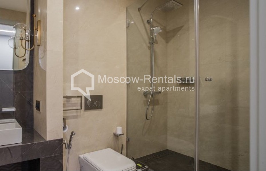 Photo #13 3-room (2 BR) apartment for <a href="http://moscow-rentals.ru/en/articles/long-term-rent" target="_blank">a long-term</a> rent
 in Russia, Moscow, New Arbat str, 32