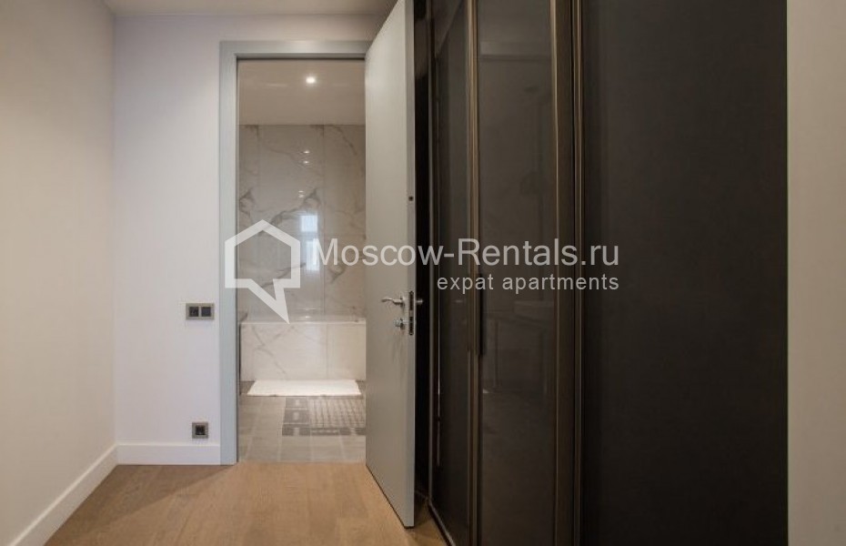 Photo #11 3-room (2 BR) apartment for <a href="http://moscow-rentals.ru/en/articles/long-term-rent" target="_blank">a long-term</a> rent
 in Russia, Moscow, New Arbat str, 32